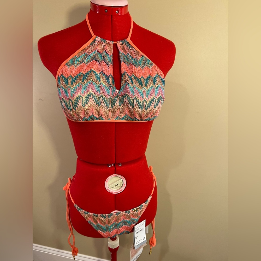 Two piece bathing suit set